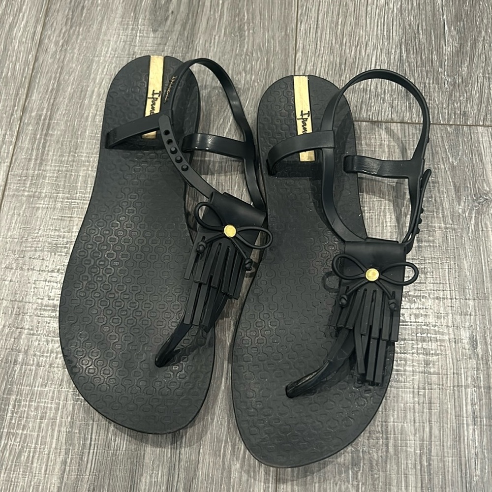 Ipanema sandals